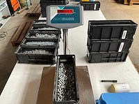 Würth 10.32kg schroef zeskantkop met voldraad m8x25 in stapelbare bak - afbeelding 4 van  6