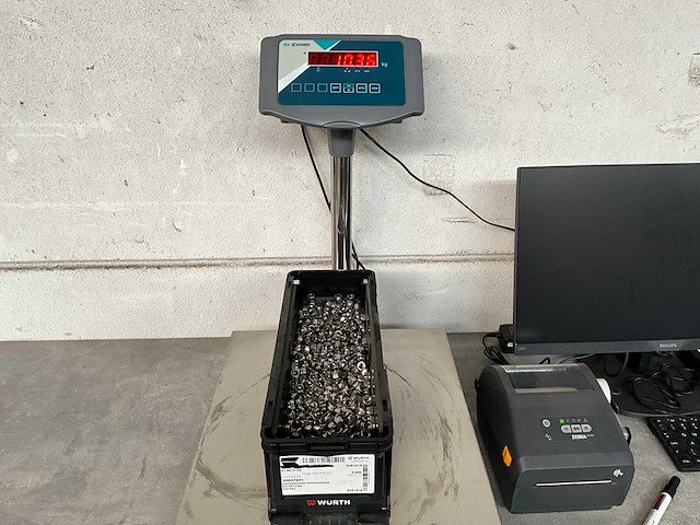 Würth 10.36 kg zelfborgende zeskantmoer m8 in stapelbare bak - afbeelding 2 van  5