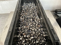 Würth 10.36 kg zelfborgende zeskantmoer m8 in stapelbare bak - afbeelding 3 van  5