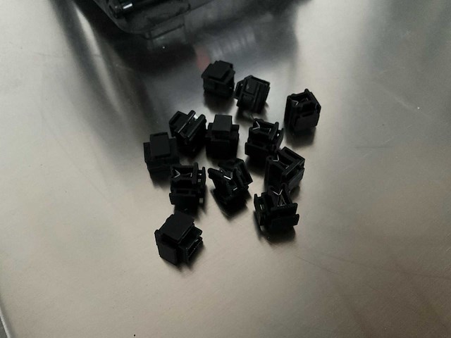 Würth 1.06 kg kabelbinderhouder in stapelbare bak - afbeelding 3 van  6