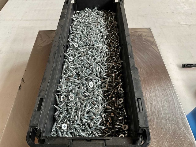 Würth 10.60kg spaanplaatschroef verzonken kop 4,5x25/15 in stapelbare bak - afbeelding 6 van  6