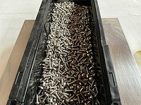 Würth 10.61kg plaatschroef cilinderkop 4,8x16 in stapelbare bak - afbeelding 3 van  6