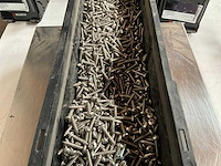 Würth 10.61kg plaatschroef lbk 4,8 x 25 in stapelbare bak - afbeelding 4 van  6