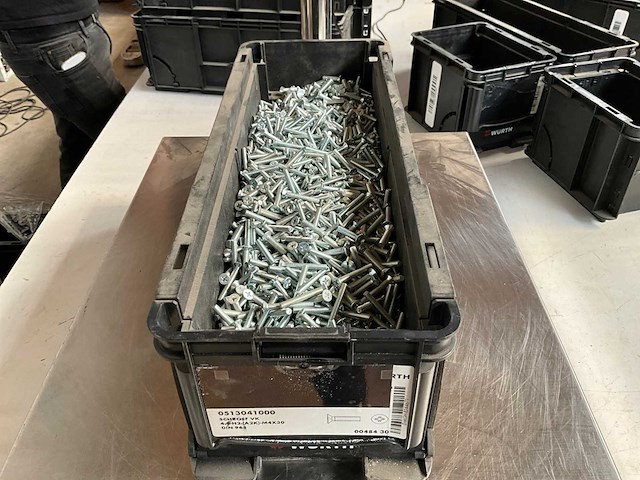 Würth 10.86kg schroef verzonken kop m4x30 in stapelbare bak - afbeelding 4 van  6