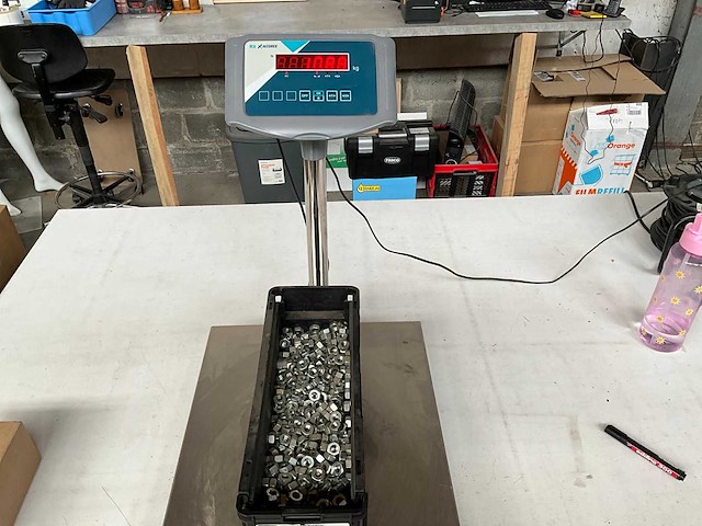 Würth 10.88kg zeskantmoer m10 in stapelbare bak - afbeelding 4 van  6