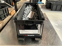 Würth 10.92kg zeskantmoer met flens m8 in stapelbare bak - afbeelding 1 van  5