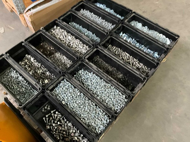 Würth 110.5 kg assorti diverse bevestigingsmaterialen in stapelbare bak - afbeelding 5 van  15