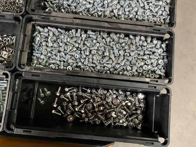 Würth 110.5 kg assorti diverse bevestigingsmaterialen in stapelbare bak - afbeelding 9 van  15