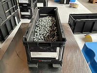 Würth 11.05kg schroef cilinderkop m6x16 in stapelbare bak - afbeelding 1 van  6