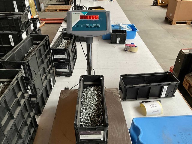 Würth 11.05kg schroef cilinderkop m6x16 in stapelbare bak - afbeelding 3 van  6
