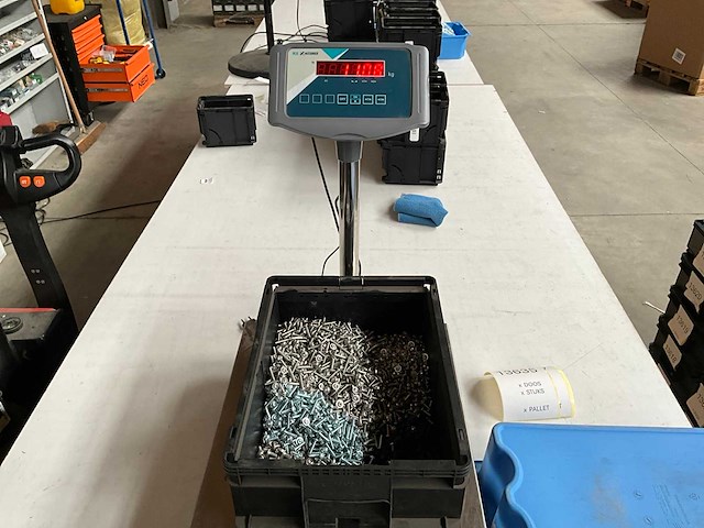 Würth 11.07kg assorti bevestigingsmaterialen in stapelbare bak - afbeelding 2 van  9