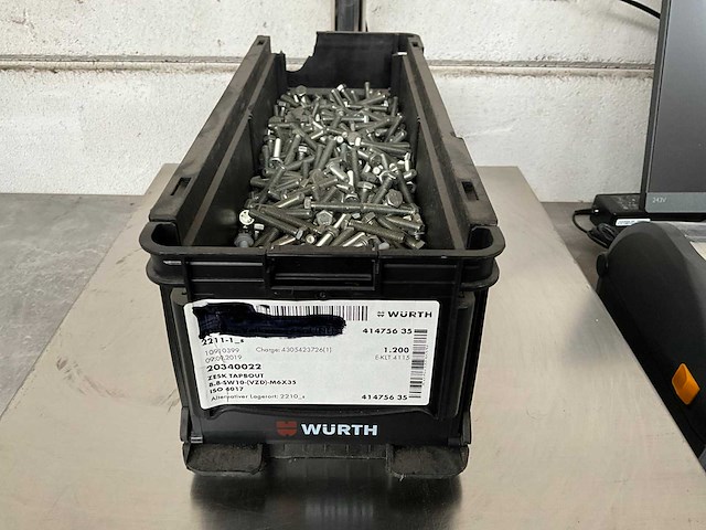 Würth 11.10 kg zeskant tapbout m6x35 in stapelbare bak - afbeelding 1 van  4