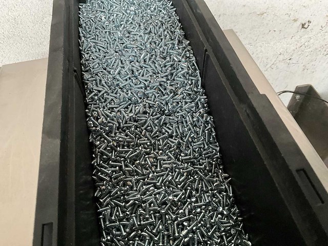 Würth 11.18 kg plaatschroef cilinderkop 2,9 x 9,5 in stapelbare bak - afbeelding 3 van  5