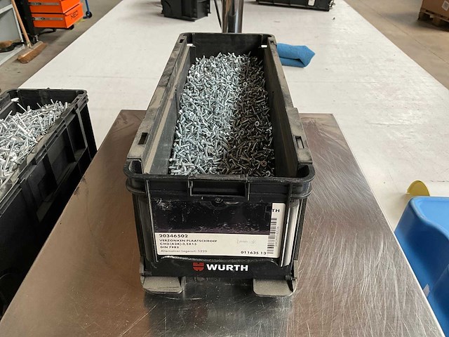 Würth 11.18kg verzonken plaatschroef 3,5x13 in stapelbare bak - afbeelding 1 van  6