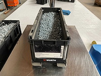 Würth 11.18kg verzonken plaatschroef 3,5x13 in stapelbare bak - afbeelding 1 van  6