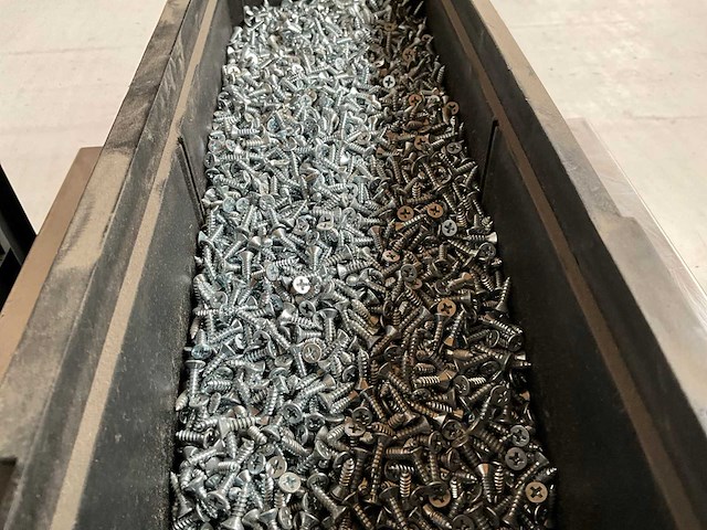 Würth 11.18kg verzonken plaatschroef 3,5x13 in stapelbare bak - afbeelding 3 van  6