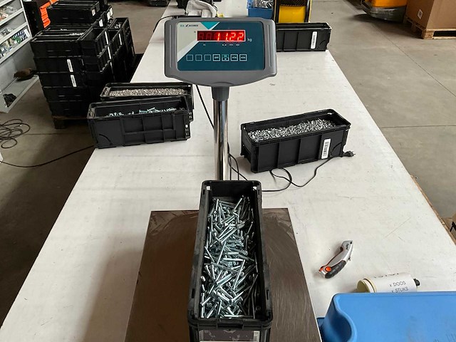 Würth 11.22kg cilinderschroef m6x65 in stapelbare bak - afbeelding 4 van  6