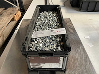 Würth 11.33kg zelfborgmoer m8 in stapelbare bak - afbeelding 1 van  6