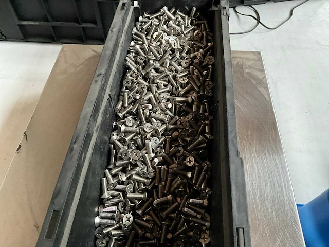 Würth 11.38kg schroef verzonken kop m6x20 in stapelbare bak - afbeelding 3 van  6