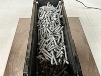 Würth 11.62kg schroef zeskantkop met voldraad m8 x 45 in stapelbare bak - afbeelding 3 van  6