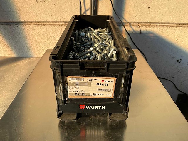 Würth 11.64 kg bout m8 x 35 in stapelbare bak - afbeelding 1 van  5