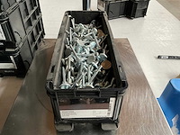 Würth 11.94kg kartelschroef m6x50 in stapelbare bak - afbeelding 1 van  6