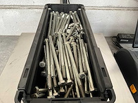 Würth 12.08 kg zeskantbout m8x140 in stapelbare bak - afbeelding 3 van  5