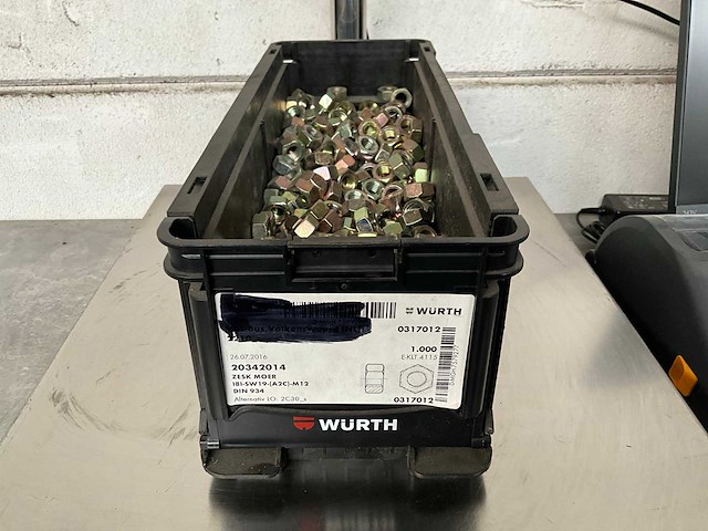Würth 12.27 kg zeskantmoer m12 in stapelbare bak - afbeelding 1 van  2