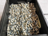 Würth 12.47kg catch nut 16x11/29x12,7 in stapelbare bak - afbeelding 3 van  7