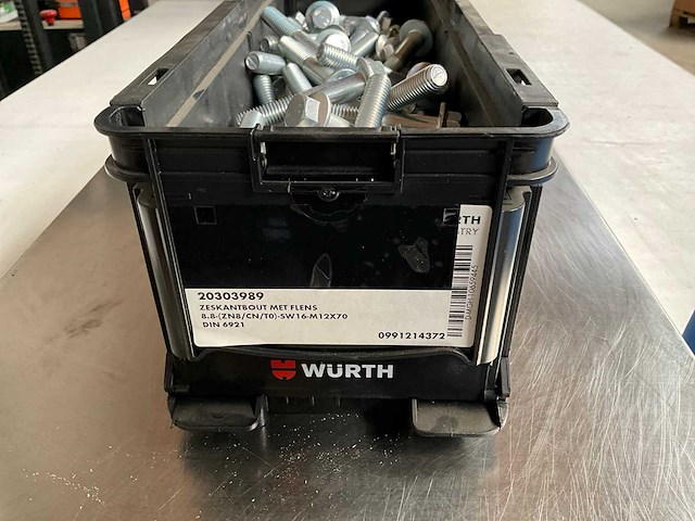 Würth 12.49kg zeskantbout met flens m12x70 in stapelbare bak - afbeelding 2 van  6
