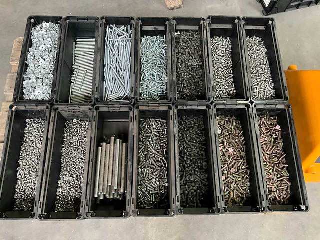 Würth 125 kg assorti schroeven & draadeinde in stapelbare bak - afbeelding 1 van  13