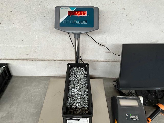 Würth 12.77 kg zeskantmoer met flens m10 in stapelbare bak - afbeelding 2 van  5