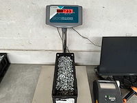 Würth 12.77 kg zeskantmoer met flens m10 in stapelbare bak - afbeelding 2 van  5