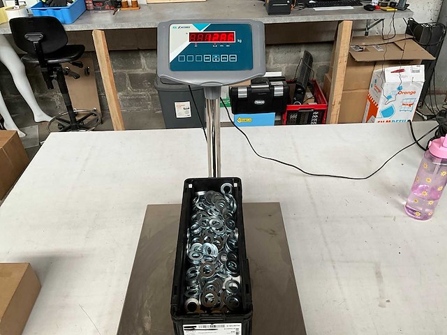 Würth 12.85kg sluitring 19x34x3 in stapelbare bak - afbeelding 4 van  6
