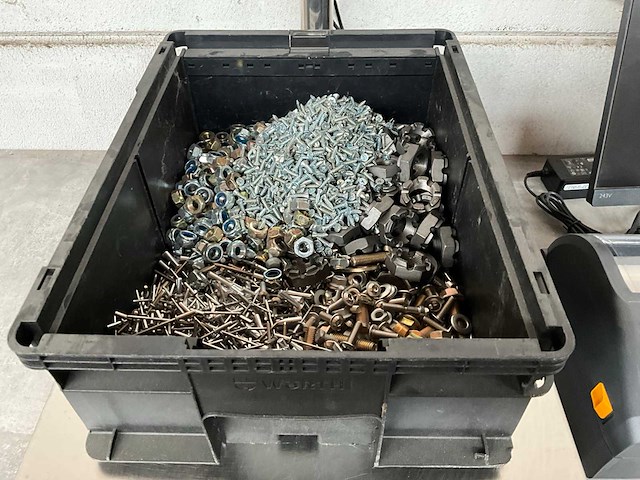 Würth 12.93 kg assorti diverse bevestigingsmaterialen in stapelbare bak - afbeelding 5 van  11