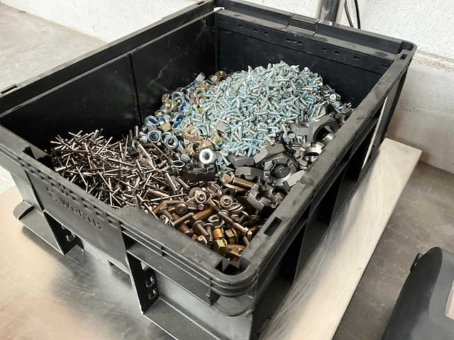 Würth 12.93 kg assorti diverse bevestigingsmaterialen in stapelbare bak - afbeelding 9 van  9