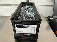 Würth 12.95 kg lbk schroef m6x30 in stapelbare bak - afbeelding 1 van  5