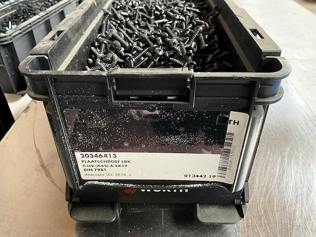 Würth 13.10kg plaatschroef lbk 4,2x19 in stapelbare bak - afbeelding 1 van  6