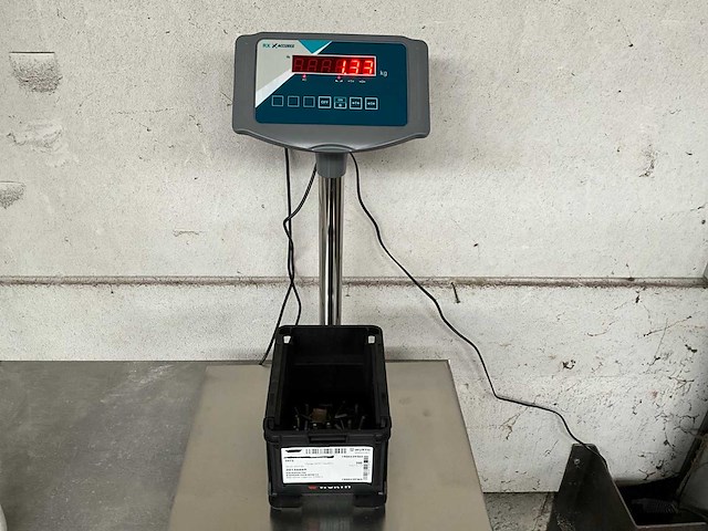 Würth 1.33 kg kblbahalter in stapelbare bak - afbeelding 3 van  5