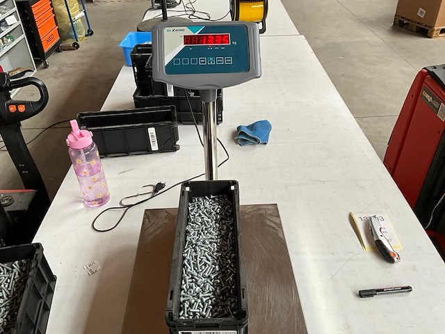 Würth 13.35kg lbk schroef m6,0x20 in stapelbare bak - afbeelding 2 van  4