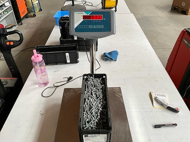 Würth 13.35kg zeskanttapbout m6x40 in stapelbare bak - afbeelding 4 van  6