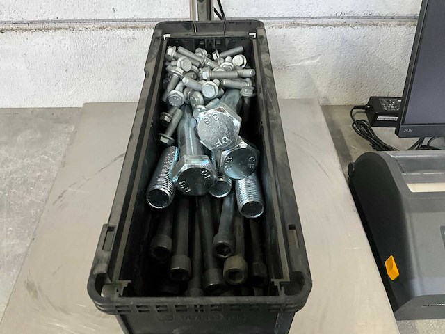 Würth 13.81 kg assorti bouten in stapelbare bak - afbeelding 1 van  8