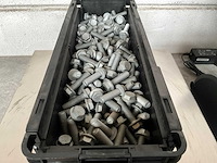 Würth 13.83 kg flensbout met vertanding ripp m10x35 in stapelbare bak - afbeelding 2 van  4