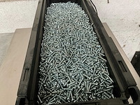 Würth 13.85 kg plaatschroef lbk 2,9 x 13 in stapelbare bak - afbeelding 3 van  5