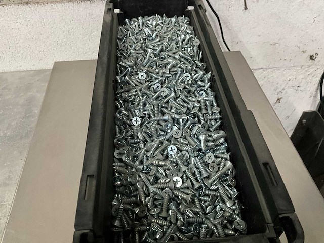 Würth 14.01 kg verzonken plaatschroef 4,8 x 19 in stapelbare bak - afbeelding 3 van  5