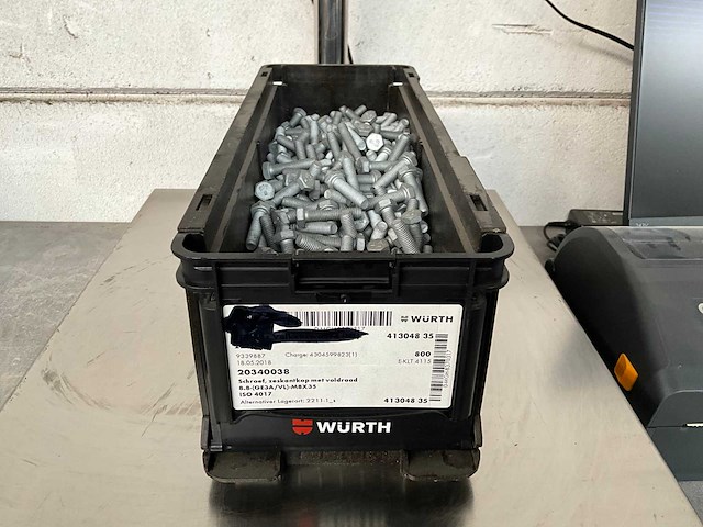 Würth 14.03 kg schroef zeskantkop met voldraad m8x35 in stapelbare bak - afbeelding 1 van  4
