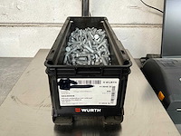 Würth 14.03 kg schroef zeskantkop met voldraad m8x35 in stapelbare bak - afbeelding 1 van  4