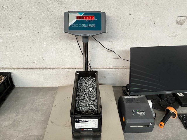 Würth 14.03 kg schroef zeskantkop met voldraad m8x35 in stapelbare bak - afbeelding 2 van  4