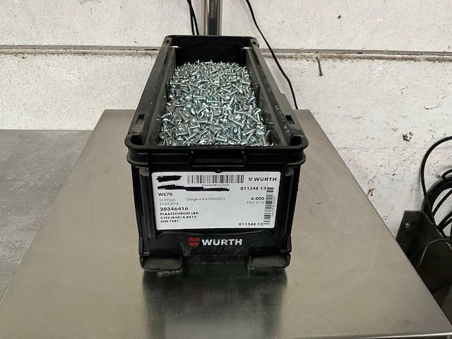 Würth 14.42 kg plaatschroef lbk 4,8 x 13 in stapelbare bak - afbeelding 1 van  5