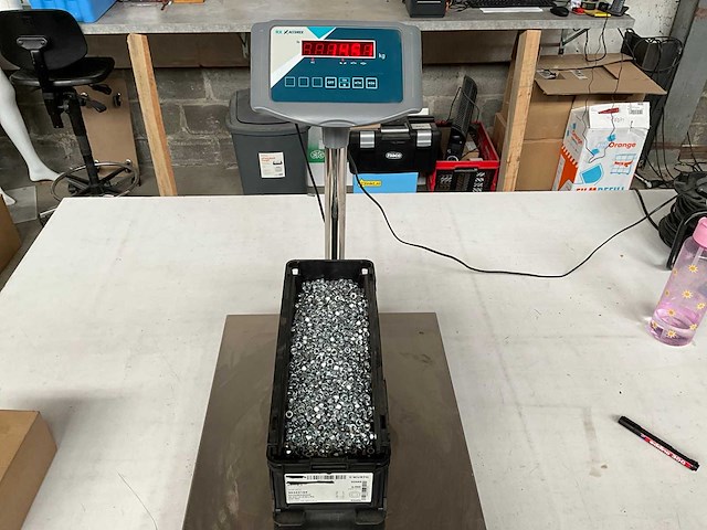 Würth 14.51kg zelfborgmoer m6 in stapelbare bak - afbeelding 4 van  6
